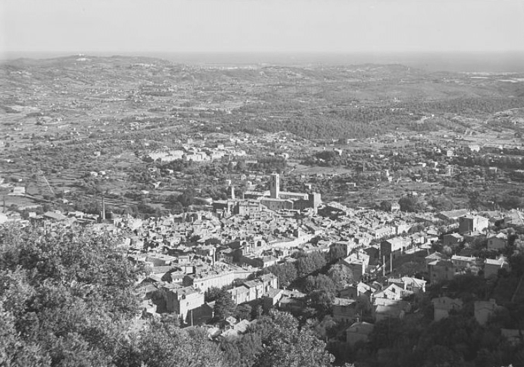 L'ancien Frasse avec des immeubles loi malraux grasse