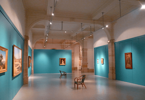 Un musée près des immeubles loi malraux troyes
