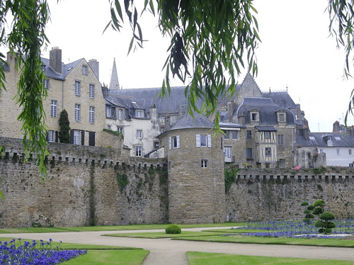 Chateau éligible à la loi malraux vannes